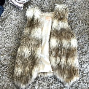 White and brown fur vest - small